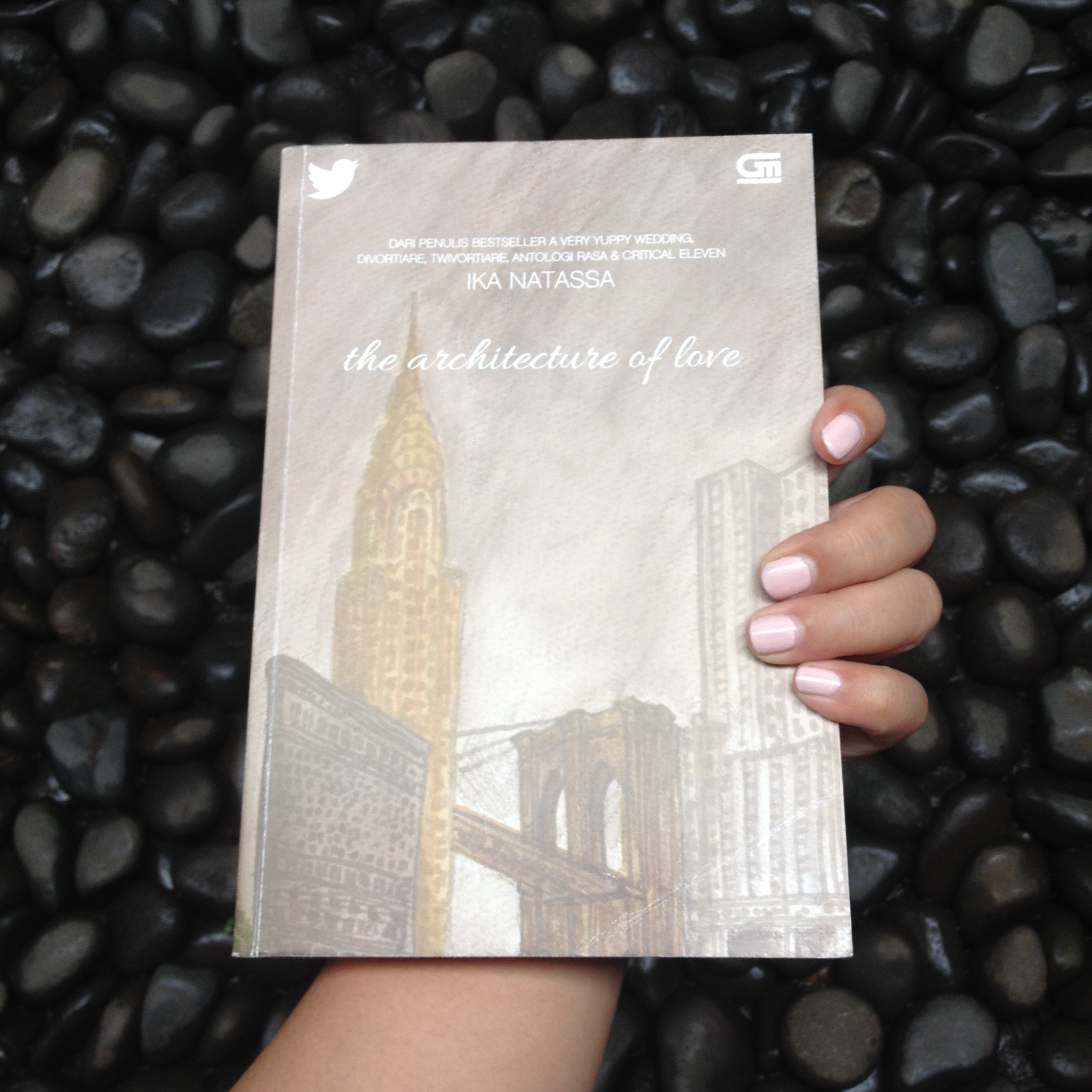 Book Review : The Architecture of Love by Ika Natassa 